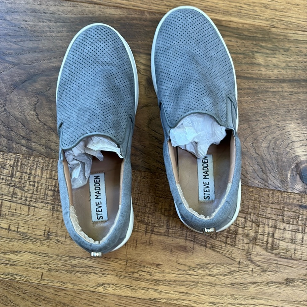 Steve Madden Sneakers/Loafers size 6 Grey